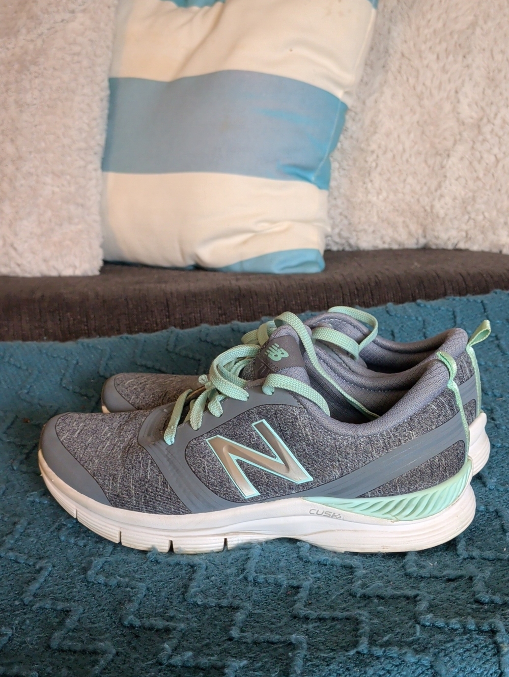 New Balance Women's Gray and Mint Athletic Sneakers